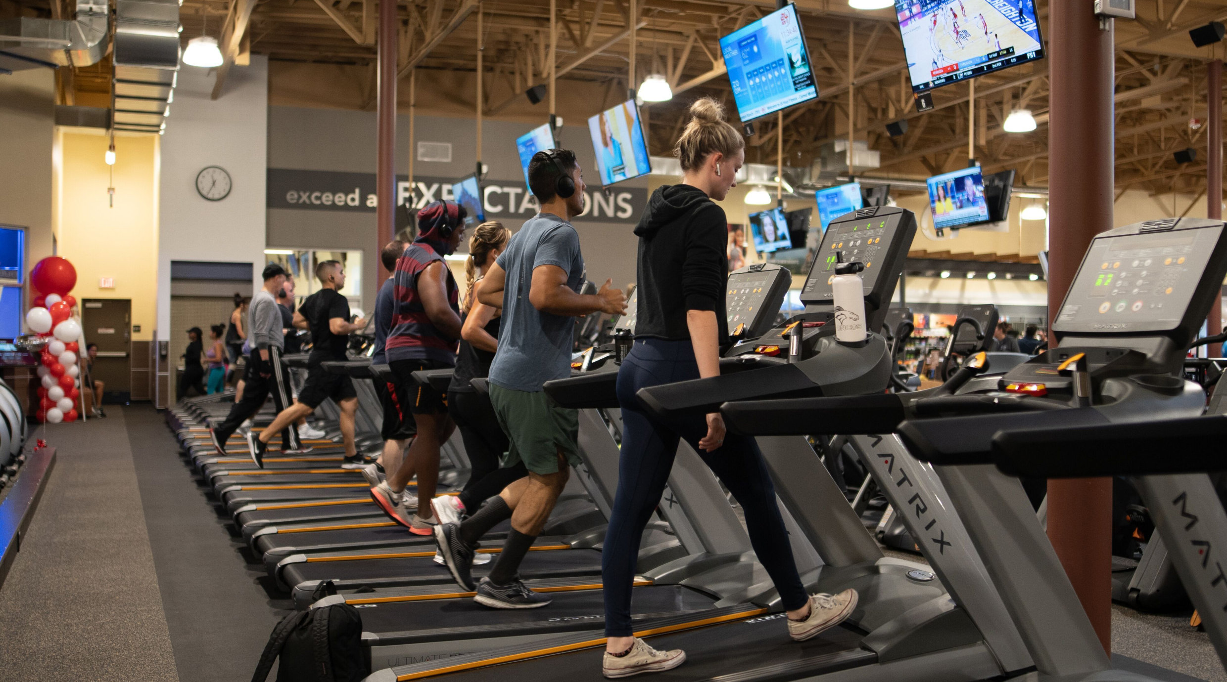 10 AM 24 Hour Fitness